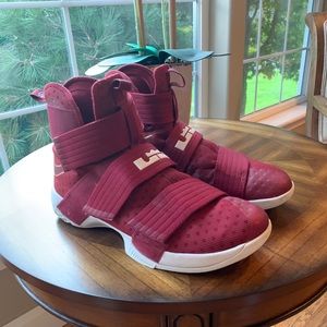 Lebron James Soldier 10’s